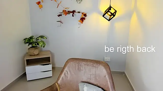 Snapshot of Juliane_su chatting on January 27, 11:33 pm Juliane su online show from January 27, 11:33 pm