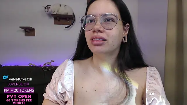 crystalll room online show from October 24, 4:20 am