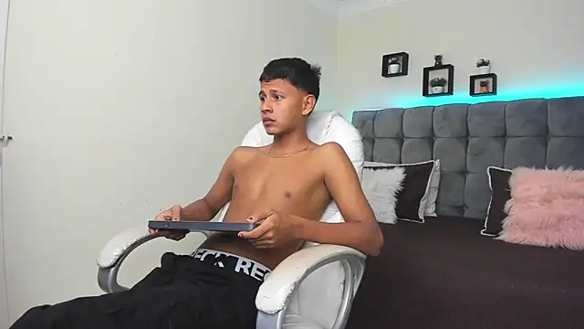 Dawn16  online show from February 8, 4:14 am