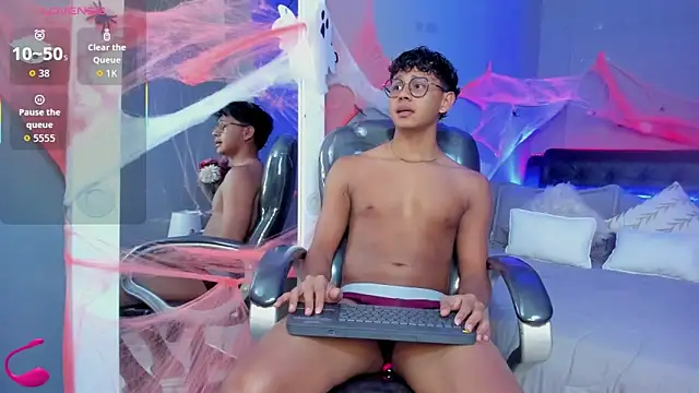 Dawn16  online show from October 20, 8:42 pm