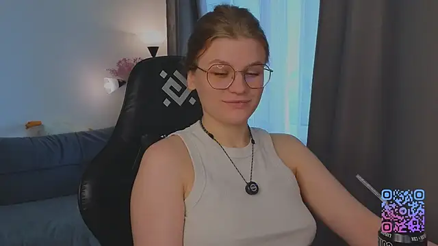 Snapshot of _JessieVibes chatting on June 16, 2:09 pm JessieVibes online show from June 16, 2:09 pm