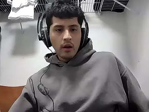 PerroDemonioHot online show from January 19, 3:43 am