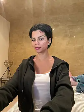 Snapshot of Rosariolovex chatting on February 8, 10:07 am Rosariolovex online show from February 8, 10:07 am