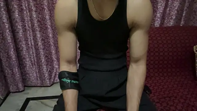 hot hunk boy online show from March 1, 10:06 am