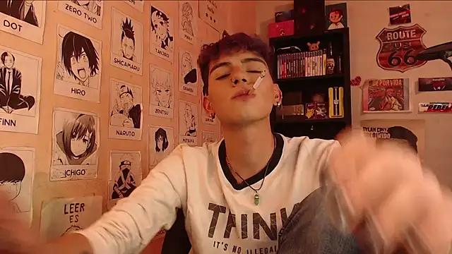 Snapshot of Mickey_Magic chatting on February 12, 4:54 am Mickey Magic online show from February 12, 4:54 am