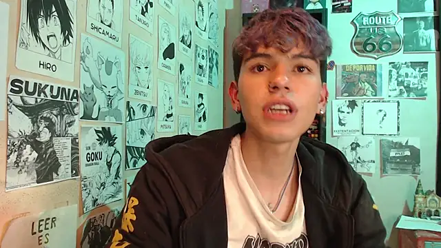 Snapshot of Mickey_Magic chatting on March 1, 11:50 am Mickey Magic online show from March 1, 11:50 am