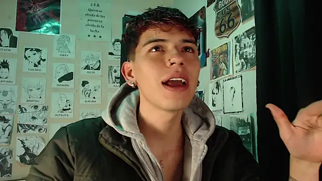 Snapshot of Mickey_Magic chatting on March 19, 4:47 am Mickey Magic online show from March 19, 4:47 am