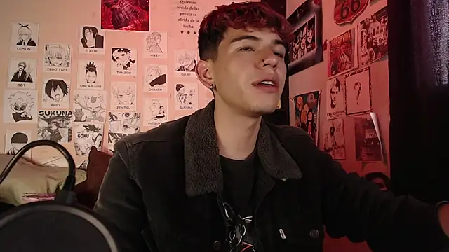 Snapshot of Mickey_Magic chatting on March 21, 2:51 pm Mickey Magic online show from March 21, 2:51 pm