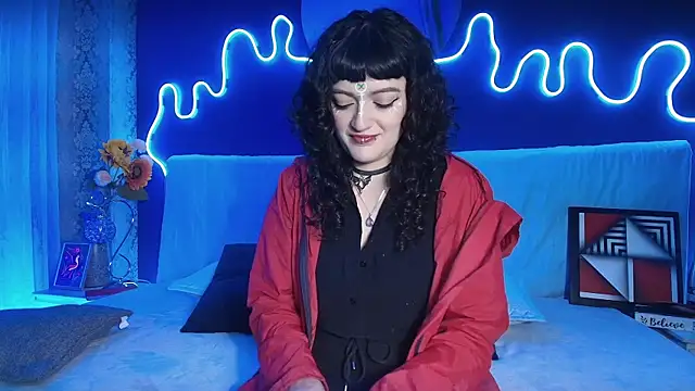 JeanneSabatier online show from April 7, 7:36 pm