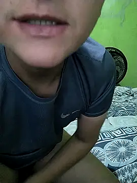 passivofoggozo69 online show from October 30, 11:33 am