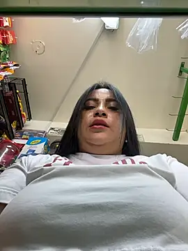 Snapshot of Miia_Jazmin chatting on December 19, 2:02 pm Miia Jazmin online show from December 19, 2:02 pm