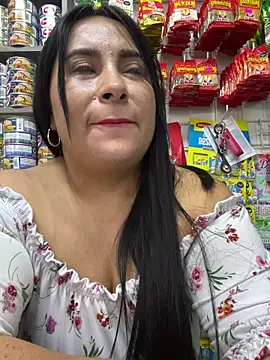 Snapshot of Miia_Jazmin chatting on February 5, 10:14 pm Miia Jazmin online show from February 5, 10:14 pm