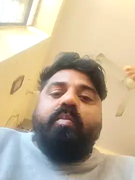 Snapshot of Raziv_komal143 chatting on November 10, 10:47 am Raziv komal143 online show from November 10, 10:47 am