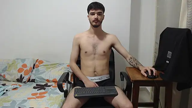 Aleex Miller online show from November 28, 3:31 am