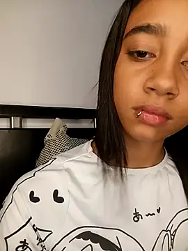 Zoe Sweett18 online show from May 12, 7:11 pm