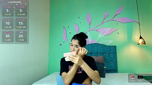 Connie Bell online show from October 17, 8:55 pm