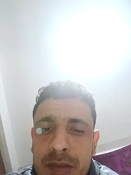 Snapshot of abdoagj chatting on March 15, 2:06 am abdoagj online show from March 15, 2:06 am