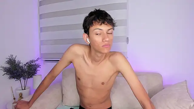 arito   online show from February 8, 8:56 pm