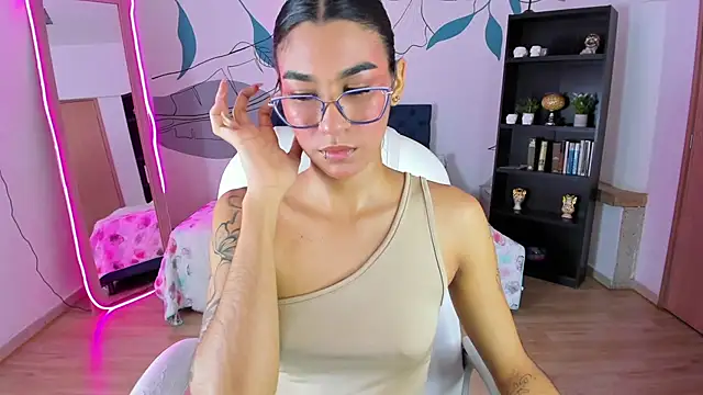 Snapshot of Dana_Paula chatting on January 11, 11:48 am Dana Paula online show from January 11, 11:48 am