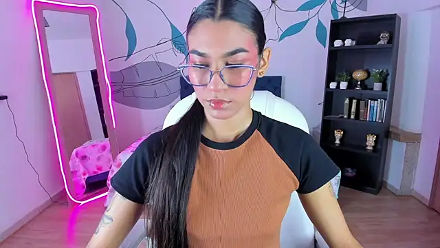 Snapshot of Dana_Paula chatting on January 12, 11:48 am Dana Paula online show from January 12, 11:48 am