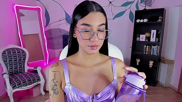 Snapshot of Dana_Paula chatting on February 12, 11:27 am Dana Paula online show from February 12, 11:27 am