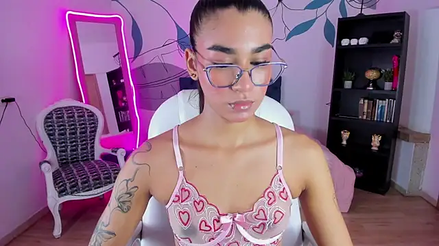 Snapshot of Dana_Paula chatting on February 28, 11:33 am Dana Paula online show from February 28, 11:33 am