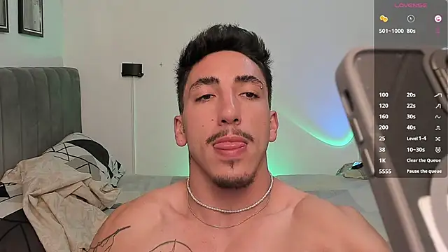 Snapshot of dylanspencer28 chatting on January 23, 9:07 pm dylanspencer28 online show from January 23, 9:07 pm
