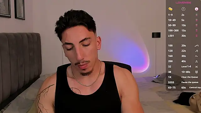Snapshot of dylanspencer28 chatting on February 6, 10:43 pm dylanspencer28 online show from February 6, 10:43 pm