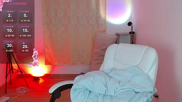 isabella1616 online show from July 23, 3:48 am
