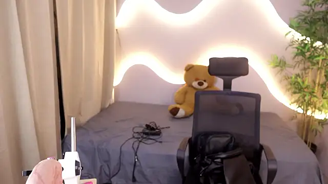 Snapshot of camilapersy chatting on February 3, 3:04 am camilapersy online show from February 3, 3:04 am