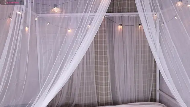 Snapshot of camilapersy chatting on February 13, 10:39 pm camilapersy online show from February 13, 10:39 pm