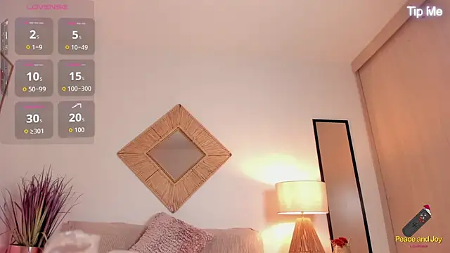 Snapshot of viviannehill_hot chatting on February 12, 12:49 am viviannehill hot online show from February 12, 12:49 am