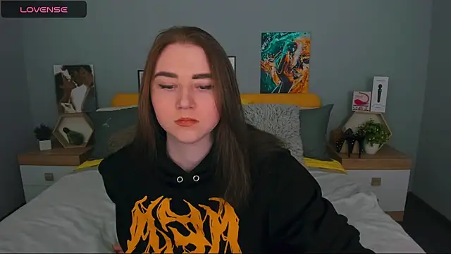 lillyloan4u online show from April 13, 7:30 pm