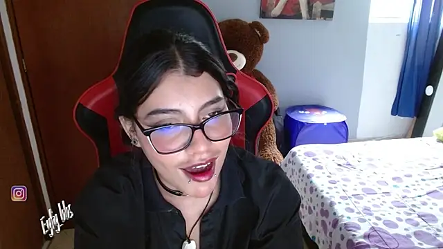 Eyfy bbs online show from February 6, 9:06 pm