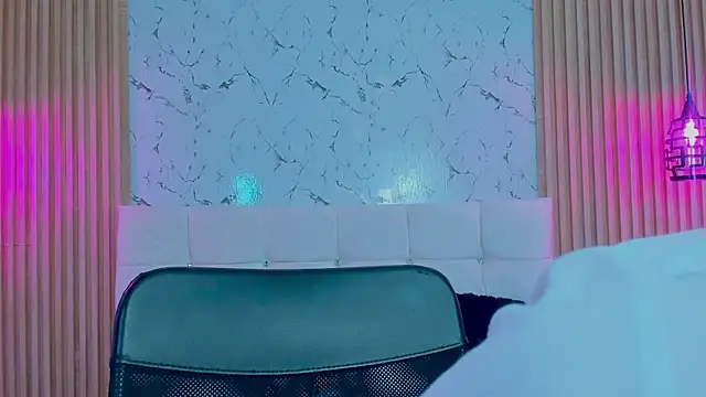 Snapshot of GABRIELAM_MS chatting on January 23, 10:22 pm GABRIELAM MS online show from January 23, 10:22 pm