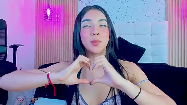 Snapshot of GABRIELAM_MS chatting on February 19, 2:01 am GABRIELAM MS online show from February 19, 2:01 am
