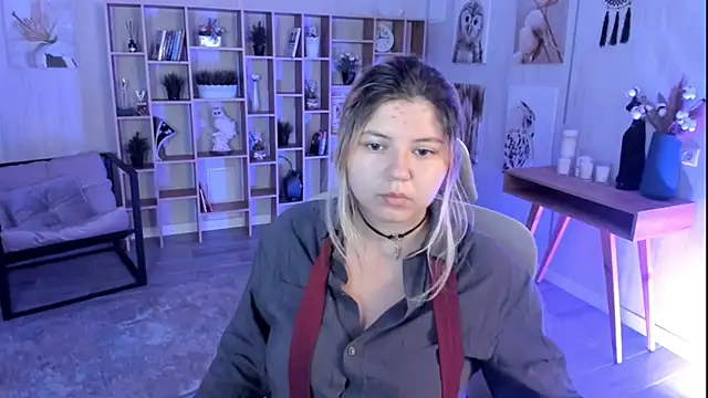 DiaAngell online show from September 25, 8:23 pm