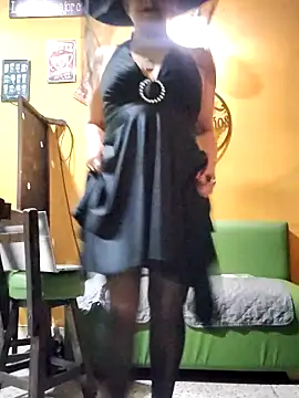 ilonna2025 online show from October 31, 10:22 pm