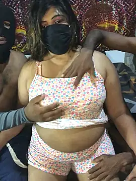 Snapshot of Lovely_WINDI chatting on March 12, 9:23 am Lovely WINDI online show from March 12, 9:23 am