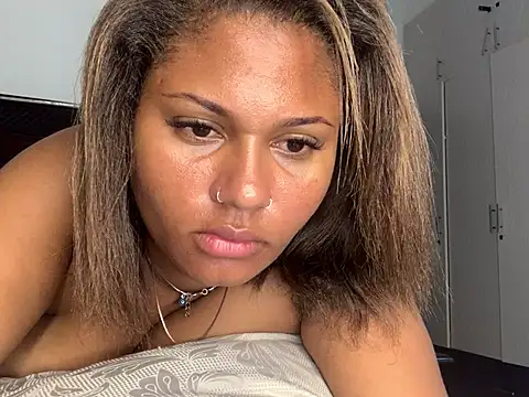 madell online show from May 8, 1:44 am