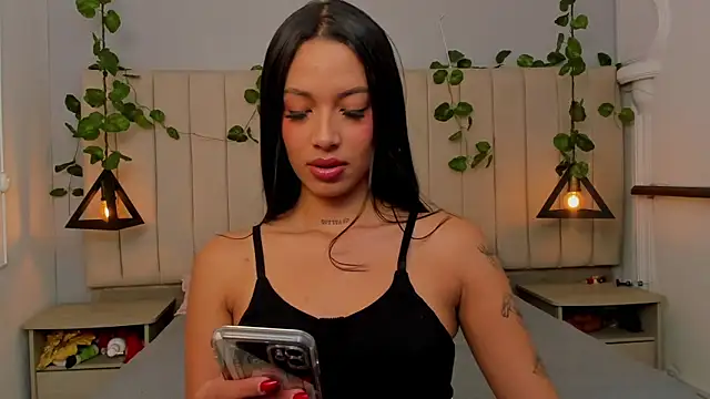 Snapshot of Paulina_Lopezz chatting on January 10, 8:10 pm Paulina Lopezz online show from January 10, 8:10 pm