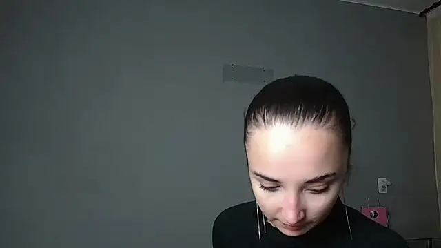 Snapshot of Eva_Gloryy chatting on June 6, 2:44 pm Eva Gloryy online show from June 6, 2:44 pm