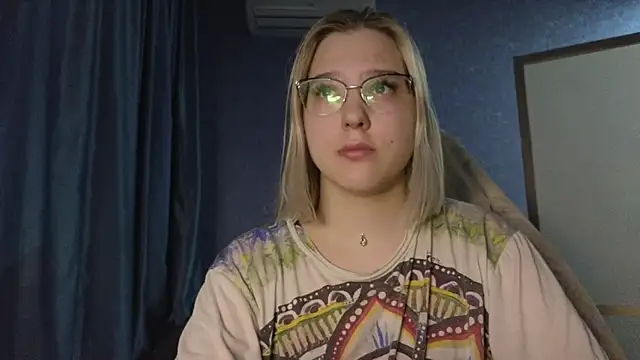 HotBrandyX online show from November 15, 2:46 pm