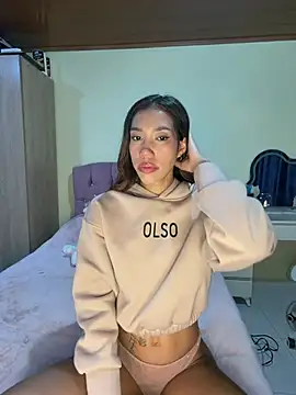 Snapshot of zoe_storm chatting on February 17, 1:46 am zoe storm online show from February 17, 1:46 am