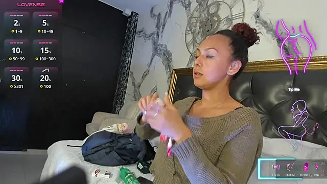 DalayMoore online show from February 16, 8:27 pm