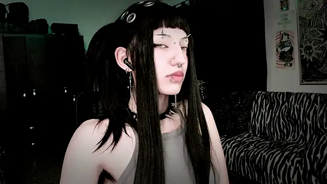 roxy toxic online show from March 24, 1:32 am