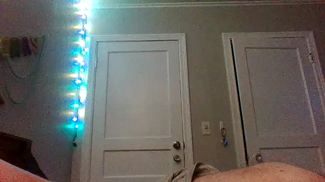 biggzee6 online show from February 11, 9:20 am