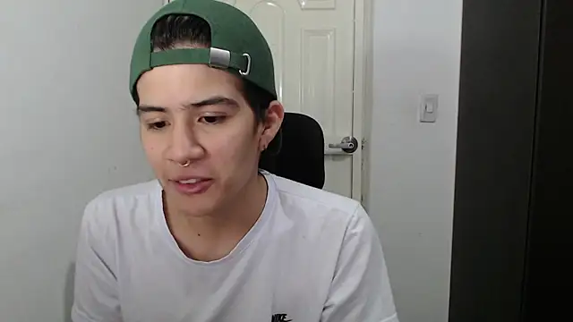 Snapshot of Dha_lia0 chatting on January 23, 9:18 pm Dha lia0 online show from January 23, 9:18 pm