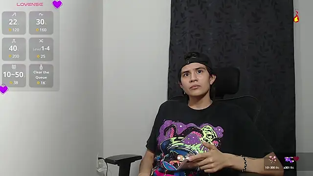 Snapshot of Dha_lia0 chatting on March 16, 6:20 am Dha lia0 online show from March 16, 6:20 am