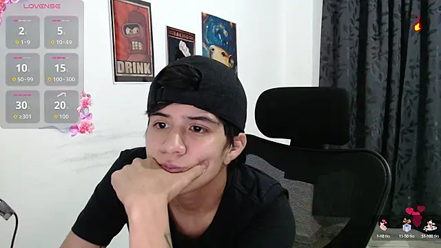 Snapshot of Dha_lia0 chatting on September 26, 1:42 am Dha lia0 online show from September 26, 1:42 am